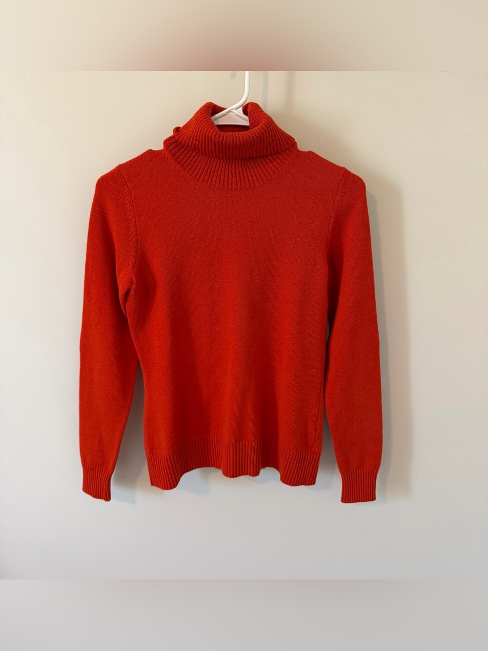 Banana Republic Fine Italian Merino Wool Turtleneck Sweater Size XS Rust Orange